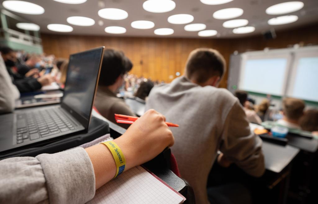 BundID und Antrag: So kommen Studenten und Fachschüler an die Einmalzahlung