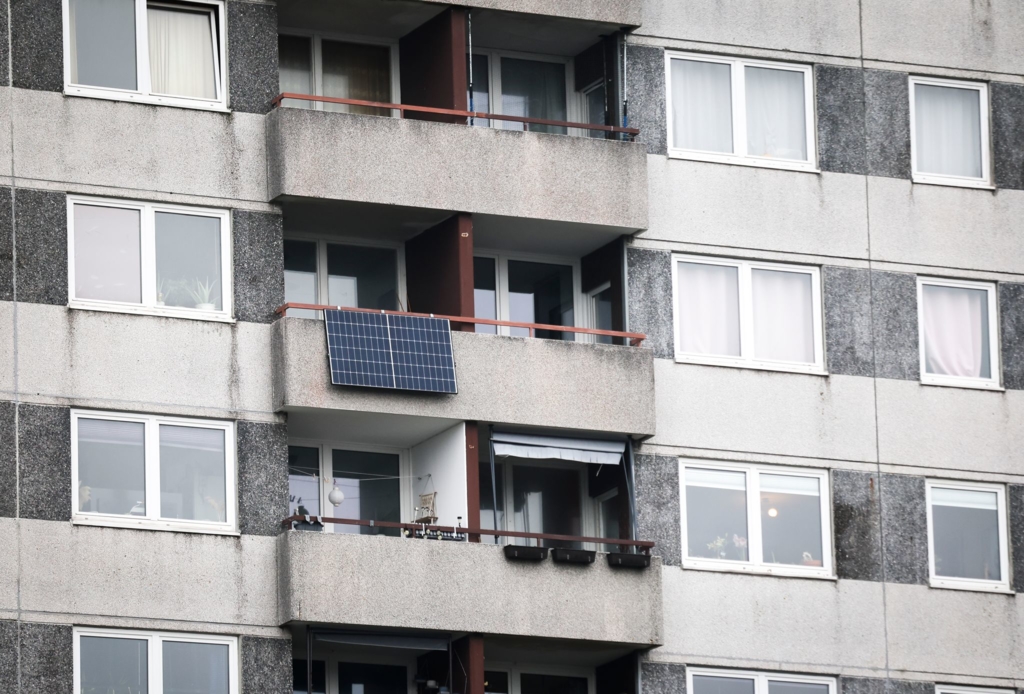 Les citoyens installent des centaines de milliers de « centrales électriques de balcon »