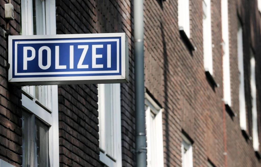 Betrunken Von Polizei Nach Hause Gebracht Kosten Mann fährt betrunken zur Polizei - seinen Führerschein lässt er dort